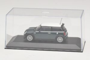 Mini Cooper One R50 Aero Green Med Vitt Tak Minichamps 1:43 MINI011 Metall — bild 4 av 5