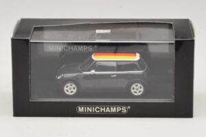 Mini Cooper One R50 Grön Med Tysk Flagga Minichamps 1:43 MINI033 Metall — bild 5 av 5