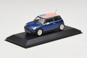 Mini Cooper S R53 Blå Med Amerikansk Flagga Minichamps 1:43 MINI014 Metall — bild 2 av 5