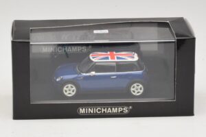 Mini Cooper S R53 Blå Med Brittisk Flagga Minichamps 1:43 MINI026 Metall — bild 4 av 4