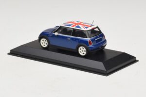 Mini Cooper S R53 Blå Med Brittisk Flagga Minichamps 1:43 MINI026 Metall — bild 3 av 4