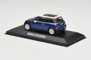 Mini Cooper S R53 Mörkblå Med Panoramatak Minichamps 1:43 MINI021 Metall — bild 3 av 4