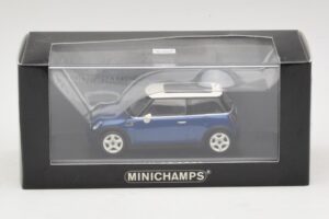 Mini Cooper S R53 Mörkblå Med Panoramatak Minichamps 1:43 MINI021 Metall — bild 4 av 4