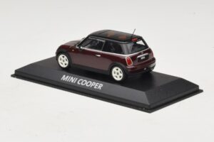 Mini Cooper S R53 Mörkröd Med Svart Tak Minichamps 1:43 MINI028 Metall — bild 3 av 5