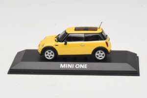 Mini Cooper S R53 Liquid Yellow Med Panoramatak Minichamps 1:43 MINI013 Metall