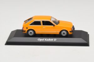 Opel Kadett D Orange Maxichamps 1:43 940044101 Metall