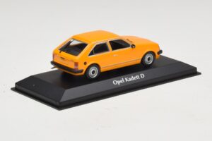 Opel Kadett D Orange Maxichamps 1:43 940044101 Metall — bild 2 av 5