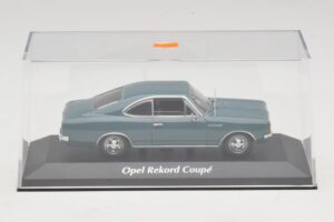 Opel Rekord C Coupé Blå Maxichamps 1:43 940046121 Metall — bild 4 av 5