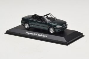 Peugeot 306 Cabriolet Grön Metallic Maxichamps 1:43 940112833 Metall — bild 3 av 5