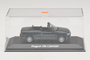 Peugeot 306 Cabriolet Grön Metallic Maxichamps 1:43 940112833 Metall — bild 4 av 5