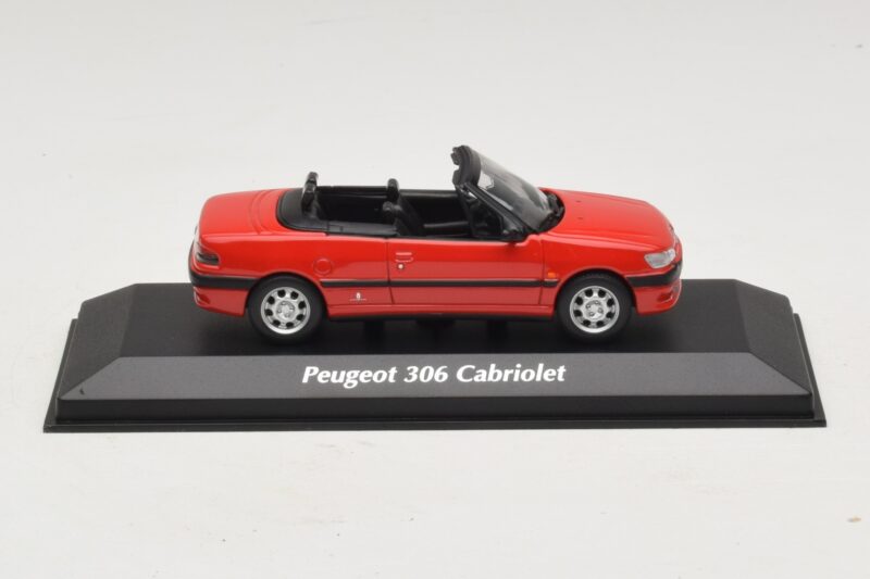 Peugeot 306 Cabriolet Röd Maxichamps 1:43 940112830 Metall