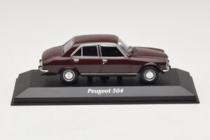 Peugeot 504 Mörkröd Maxichamps 1:43 Peugeot 504 Mörkröd Maxichamps 1:43 940112500 Metall