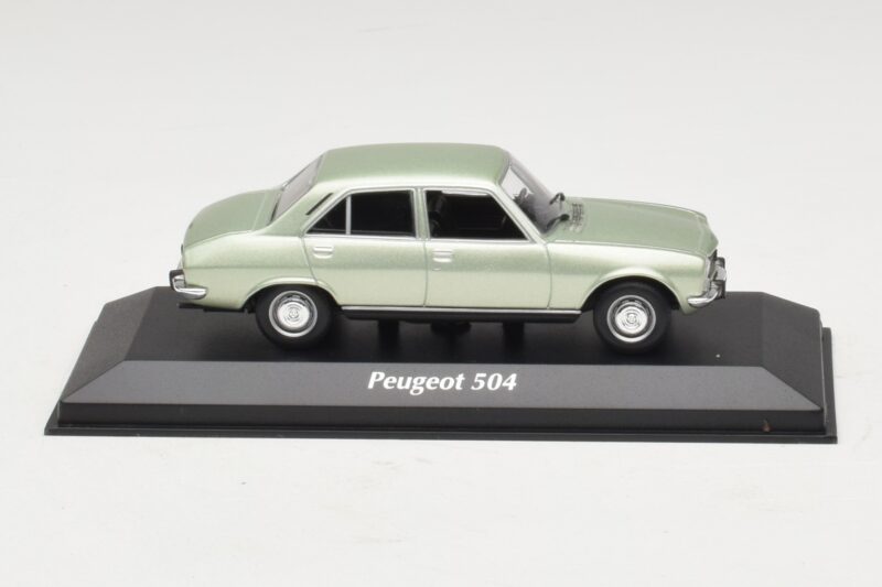 Peugeot 504 Ljusgrön Metallic Maxichamps 1:43 940112501 Metall
