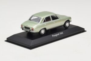 Peugeot 504 Ljusgrön Metallic Maxichamps 1:43 940112501 Metall — bild 2 av 5