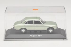 Peugeot 504 Ljusgrön Metallic Maxichamps 1:43 940112501 Metall — bild 4 av 5