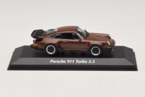 Porsche 911 930 Turbo 3.3 Brun Maxichamps 1:43 940069001 Metall