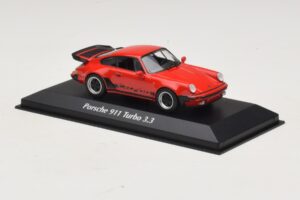 Porsche 911 930 Turbo 3.3 Röd Maxichamps 1:43 940069000 Metall — bild 3 av 5