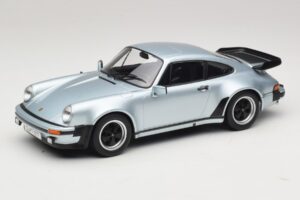 Porsche 911 930 Turbo 3.3 Silver KK-Scale 1:18 KKDC181444 Metall