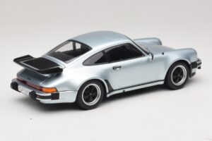 Porsche 911 930 Turbo 3.3 Silver KK-Scale 1:18 KKDC181444 Metall — bild 2 av 6