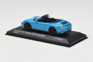 Porsche 911 991.1 Carrera 4 GTS Cabriolet Blå Minichamps 1:43 410067332 Metall — bild 3 av 5
