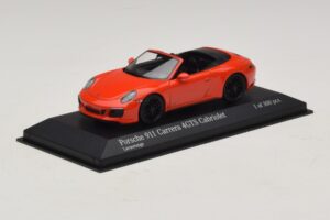 Porsche 911 991.1 Carrera 4 GTS Cabriolet Orange Minichamps 1:43 410067331 Metall — bild 2 av 5