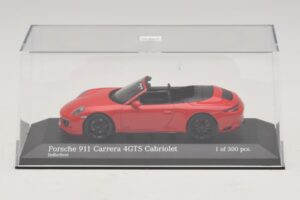 Porsche 911 991.1 Carrera 4 GTS Cabriolet Röd Minichamps 1:43 410067330 Metall — bild 4 av 5