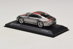 Porsche 911 991.1 R Silver Med Orangea Ränder Minichamps 1:43 410066222 Metall — bild 3 av 5