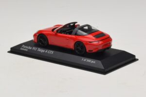 Porsche 911 991.1 Targa 4 GTS Röd Minichamps 1:43 410067340 Metall — bild 3 av 5
