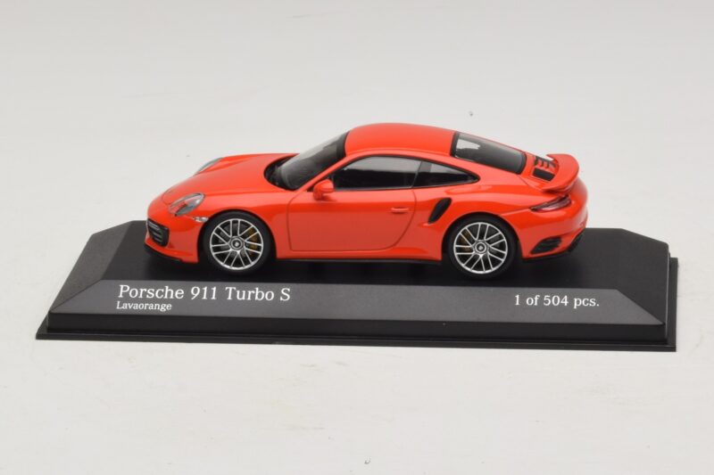 Porsche 911 991.1 Turbo S Orange Minichamps 1:43 410067171 Metall