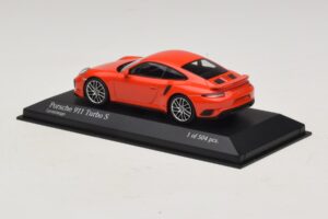 Porsche 911 991.1 Turbo S Orange Minichamps 1:43 410067171 Metall — bild 3 av 5