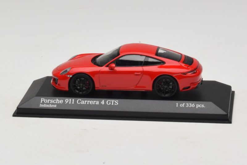 Porsche 911 991.2 Carrera 4 GTS Röd Minichamps 1:43 410067320 Metall