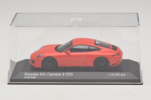 Porsche 911 991.2 Carrera 4 GTS Orange Minichamps 1:43 410067321 Metall — bild 4 av 5