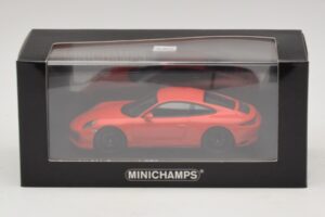 Porsche 911 991.2 Carrera 4 GTS Orange Minichamps 1:43 410067321 Metall — bild 5 av 5