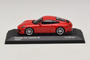 Porsche 911 991.2 Carrera 4S Röd Minichamps 1:43 410067240 Metall