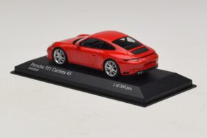 Porsche 911 991.2 Carrera 4S Röd Minichamps 1:43 410067240 Metall — bild 3 av 5
