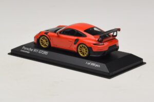Porsche 911 991.2 GT2 RS Orange Minichamps 1:43 410067229 Metall — bild 3 av 5