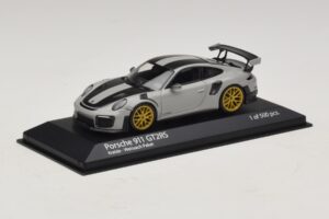 Porsche 911 991.2 GT2 RS Weissach Package Chalk Minichamps 1:43 410067220 Metall — bild 2 av 5