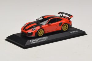 Porsche 911 991.2 GT2 RS Weissach Package Orange Minichamps 1:43 410067224 Metall — bild 2 av 5