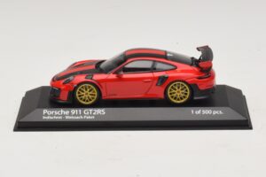 Porsche 911 991.2 GT2 RS Weissach Package Röd Minichamps 1:43 410067221 Metall