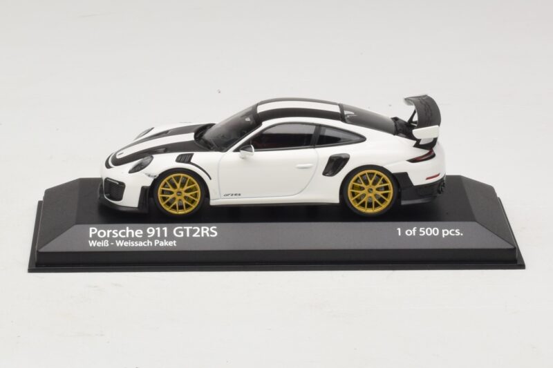 Porsche 911 991.2 GT2 RS Weissach Package Vit Minichamps 1:43 410067222 Metall