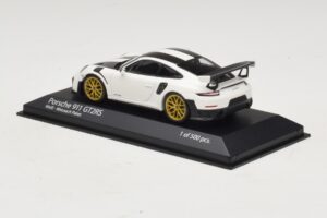 Porsche 911 991.2 GT2 RS Weissach Package Vit Minichamps 1:43 410067222 Metall — bild 3 av 5
