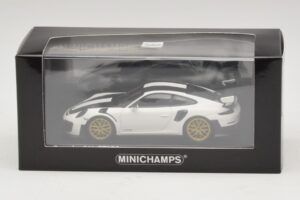 Porsche 911 991.2 GT2 RS Weissach Package Vit Minichamps 1:43 410067222 Metall — bild 5 av 5