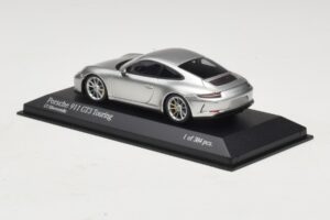 Porsche 911 991.2 GT3 Touring Silver Minichamps 1:43 410067422 Metall — bild 3 av 5