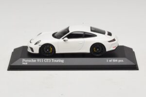 Porsche 911 991.2 GT3 Touring Vit Minichamps 1:43 410067420 Metall