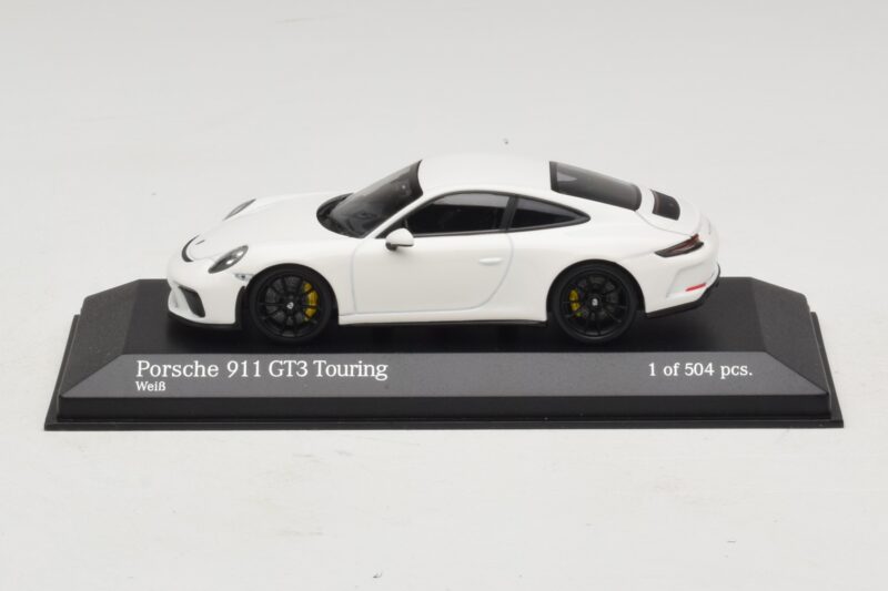 Porsche 911 991.2 GT3 Touring Vit Minichamps 1:43 410067420 Metall