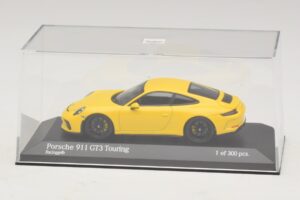 Porsche 911 991.2 GT3 Touring Gul Minichamps 1:43 410067421 Metall — bild 4 av 5
