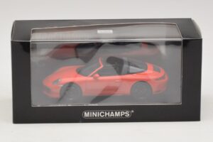 Porsche 911 991 Targa 4 GTS Orange Minichamps 1:43 410067341 Metall — bild 5 av 5