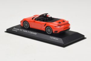 Porsche 911 991 Turbo S Cabriolet Orange Minichamps 1:43 410067181 Metall — bild 3 av 5