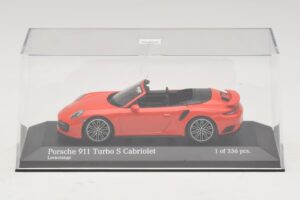 Porsche 911 991 Turbo S Cabriolet Orange Minichamps 1:43 410067181 Metall — bild 4 av 5