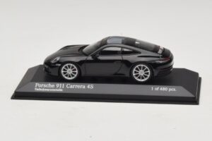 Porsche 911 992 Carrera 4S Svartmetallic Minichamps 1:43 410069320 Metall